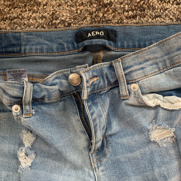 Low Rise Ripped Jeans - Picture 3 of 4